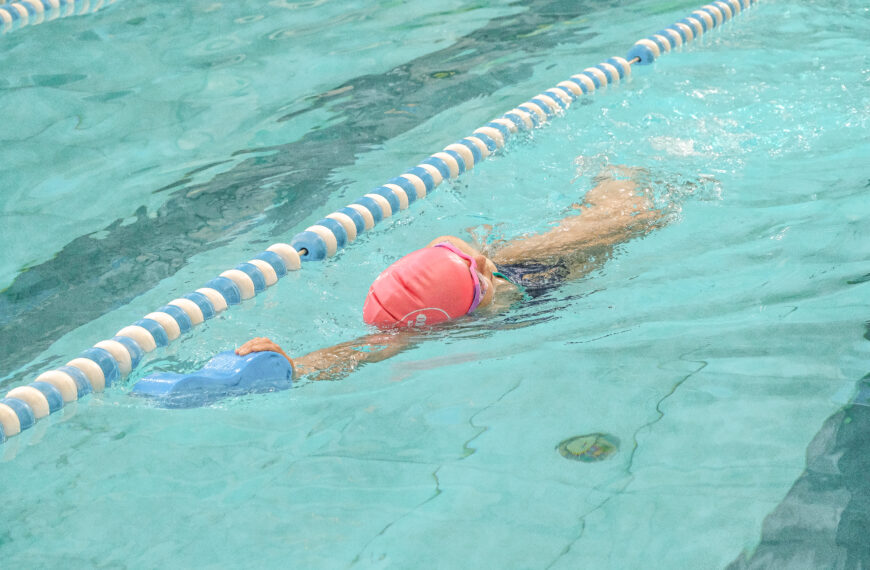 Nuoto bimbi e ragazzi (4-16 anni)